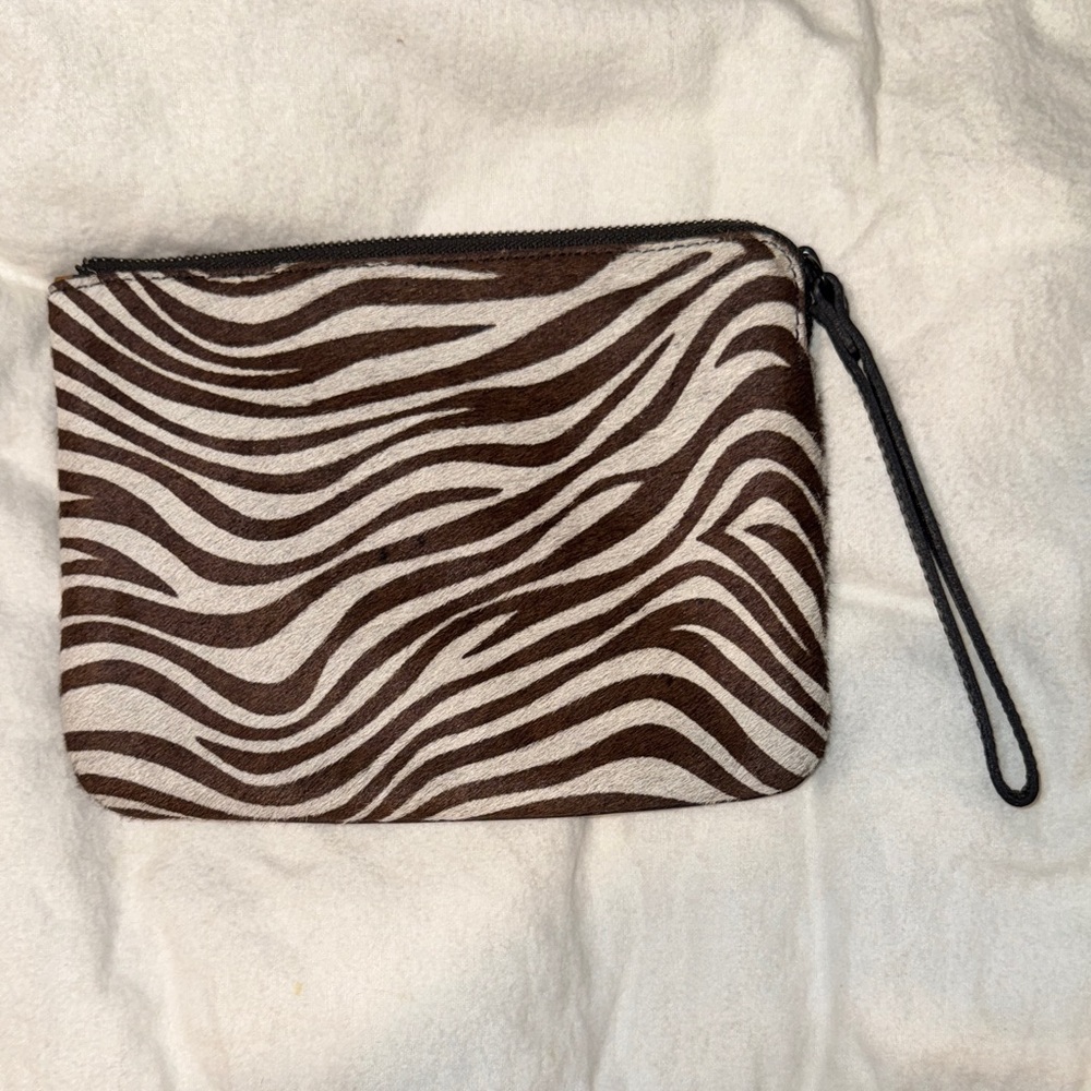 Patricia Nash large Zebra Toscano Wristlet -NWOT